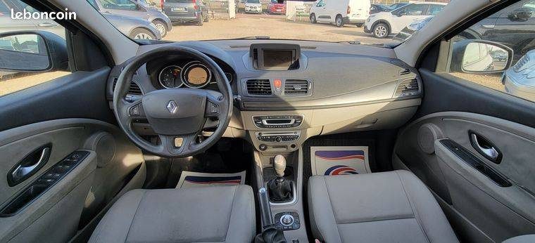 RENAULT MEGANEIII 1.5 DCI 110 AUTHENTIQUE 2010