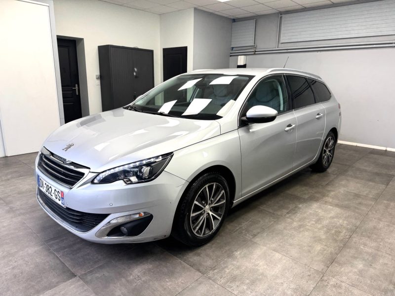 PEUGEOT 308 II 1.2 ESSENCE 130CH S&S ALLURE 2015