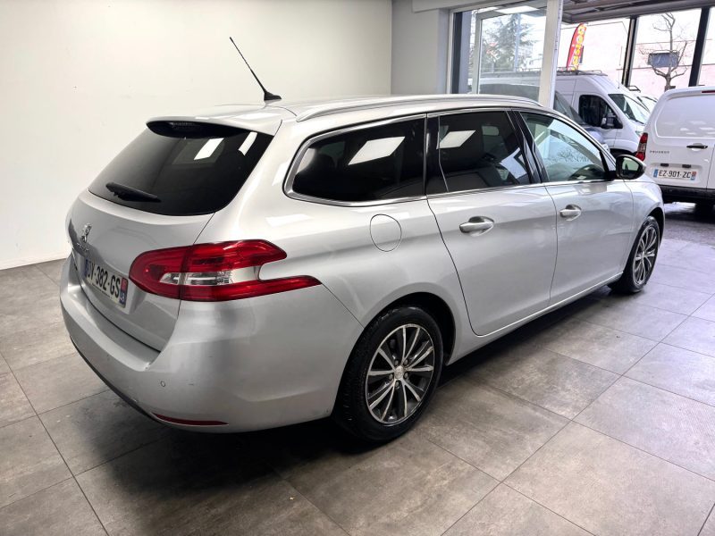 PEUGEOT 308 II 1.2 ESSENCE 130CH S&S ALLURE 2015