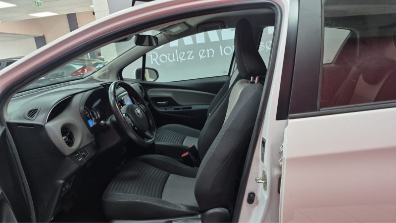 TOYOTA YARIS HYBRIDE 100cv FRANCE BUSINESS/1 ERE MAIN