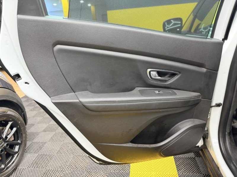 RENAULT GDSCEN.IV 1.2 TCE 130CH ENERGY INTENS 7 PLACES