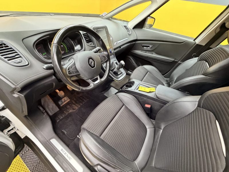 RENAULT GDSCEN.IV 1.2 TCE 130CH ENERGY INTENS 7 PLACES