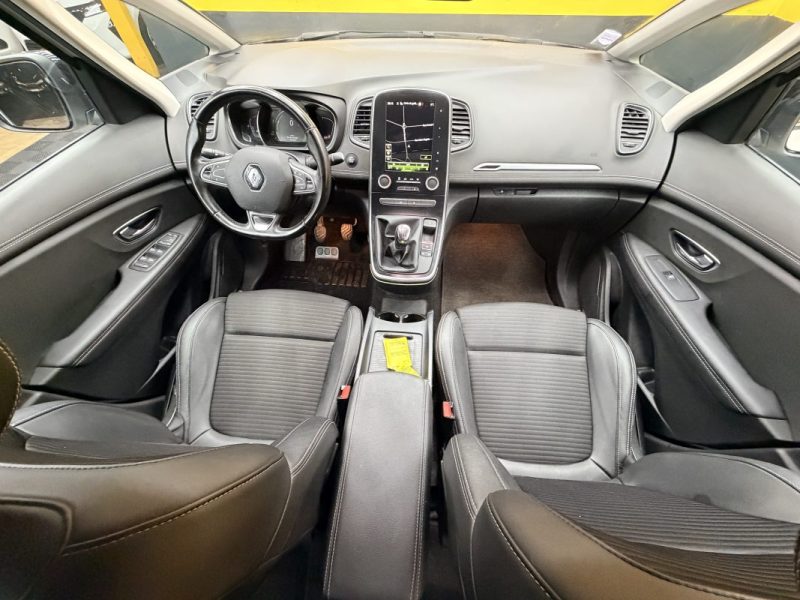 RENAULT GDSCEN.IV 1.2 TCE 130CH ENERGY INTENS 7 PLACES