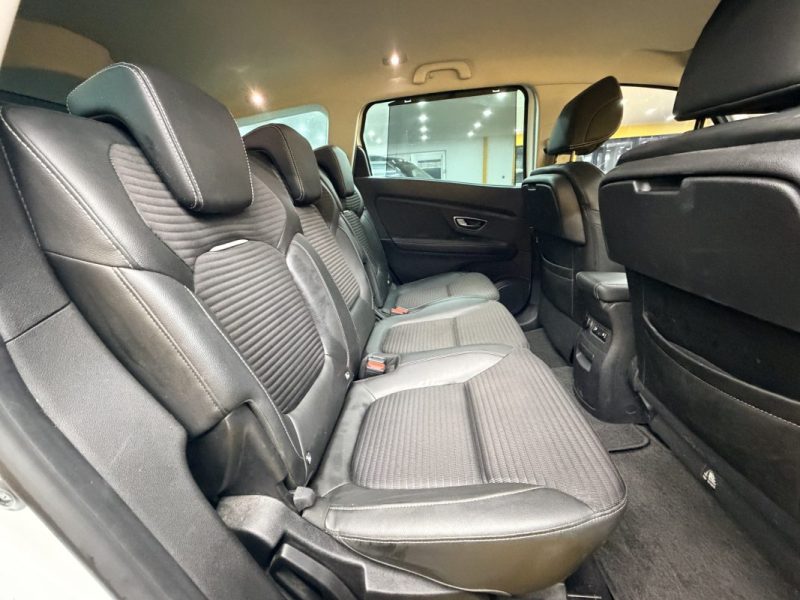 RENAULT GDSCEN.IV 1.2 TCE 130CH ENERGY INTENS 7 PLACES