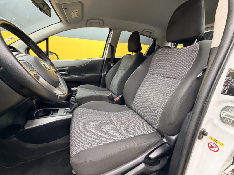 TOYOTA YARIS 100 VVT-I DYNAMIC 5P 2014