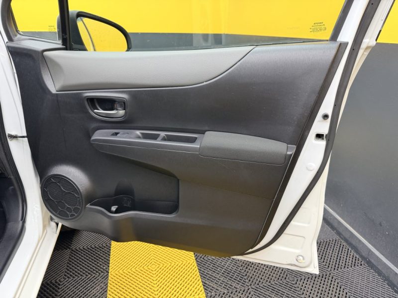 TOYOTA YARIS 100 VVT-I DYNAMIC 5P 2014