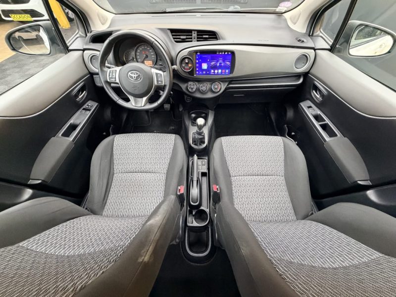 TOYOTA YARIS 100 VVT-I DYNAMIC 5P 2014