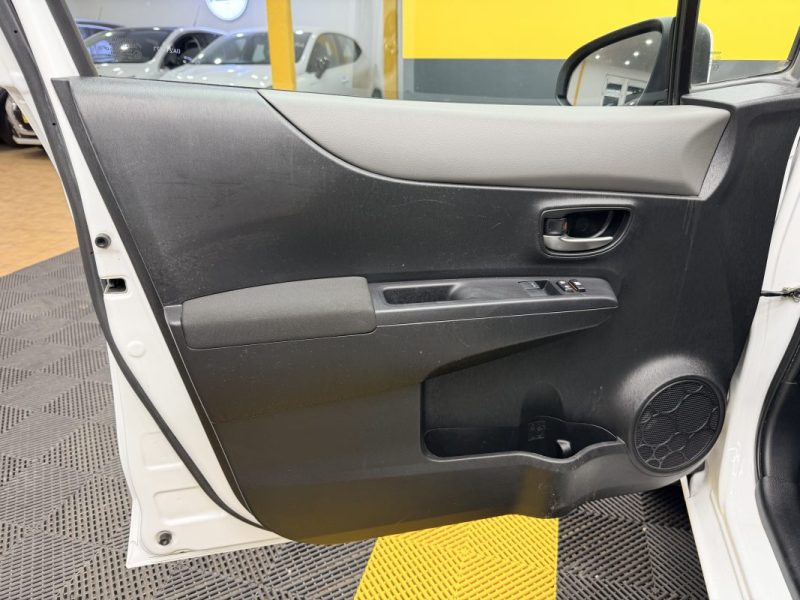 TOYOTA YARIS 100 VVT-I DYNAMIC 5P 2014