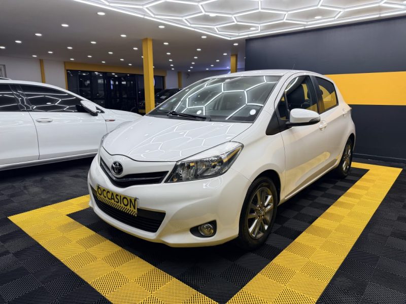TOYOTA YARIS 100 VVT-I DYNAMIC 5P 2014