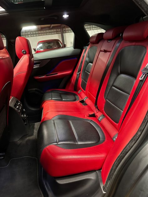 MAGNIFIQUE JAGUAR F-PACE S V6 3.0 SUPERCHARGED AWD 380 CH (FULL SUIVI JAGUAR, TOIT OUVRANT, CARPLAY)