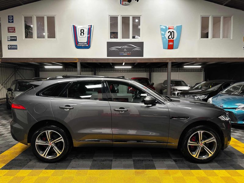 MAGNIFIQUE JAGUAR F-PACE S V6 3.0 SUPERCHARGED AWD 380 CH (FULL SUIVI JAGUAR, TOIT OUVRANT, CARPLAY)