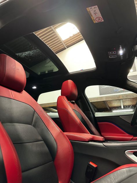 MAGNIFIQUE JAGUAR F-PACE S V6 3.0 SUPERCHARGED AWD 380 CH (FULL SUIVI JAGUAR, TOIT OUVRANT, CARPLAY)