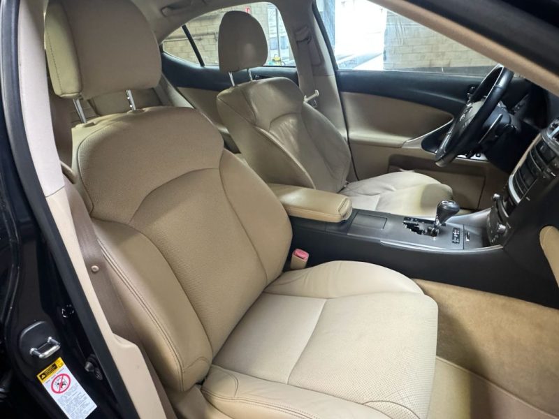 LEXUS IS250  LUXURY 2006