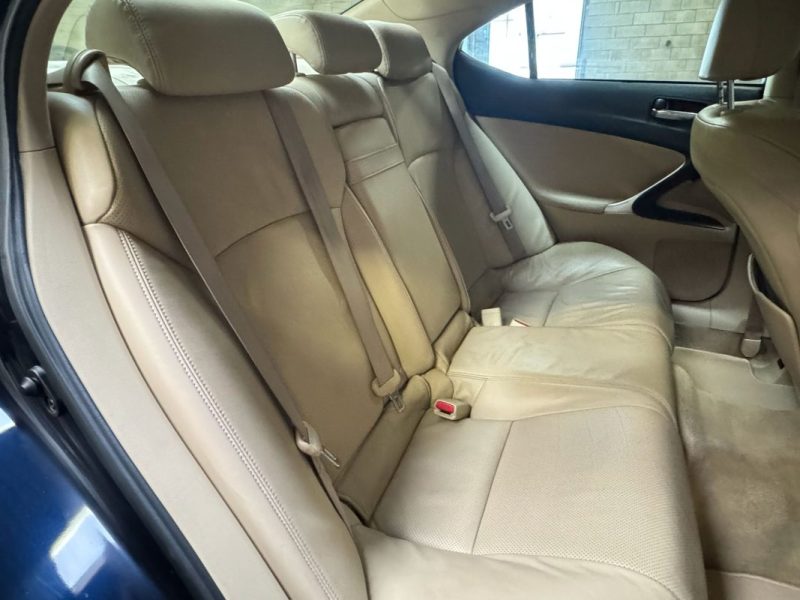LEXUS IS250  LUXURY 2006
