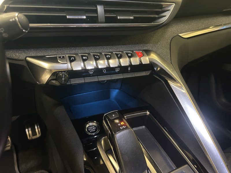 PEUGEOT 3008 II 1.6 THP 225 HYBRID *FINITION ROADTRIP* 180 CV.