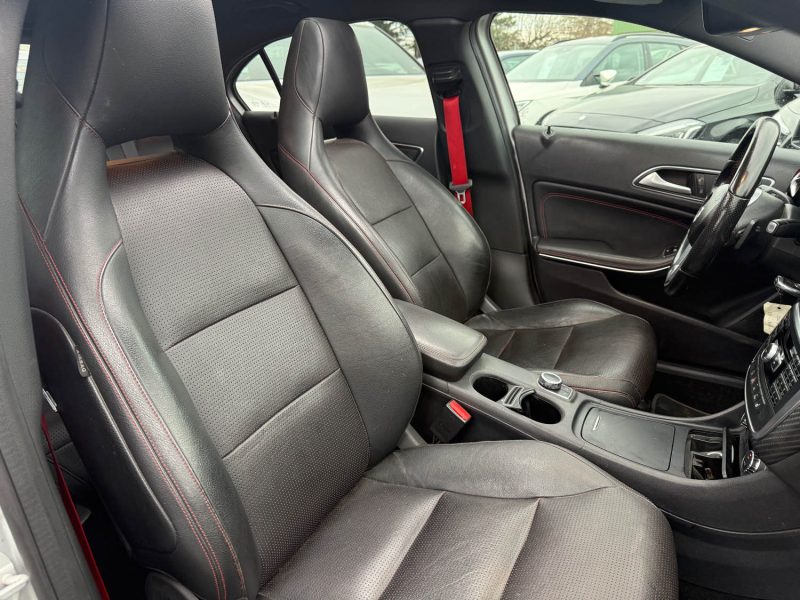 MERCEDES CLASSE A 250 TURBO 211CH 4MATIC 7G-DCT AMG GARANTIE
