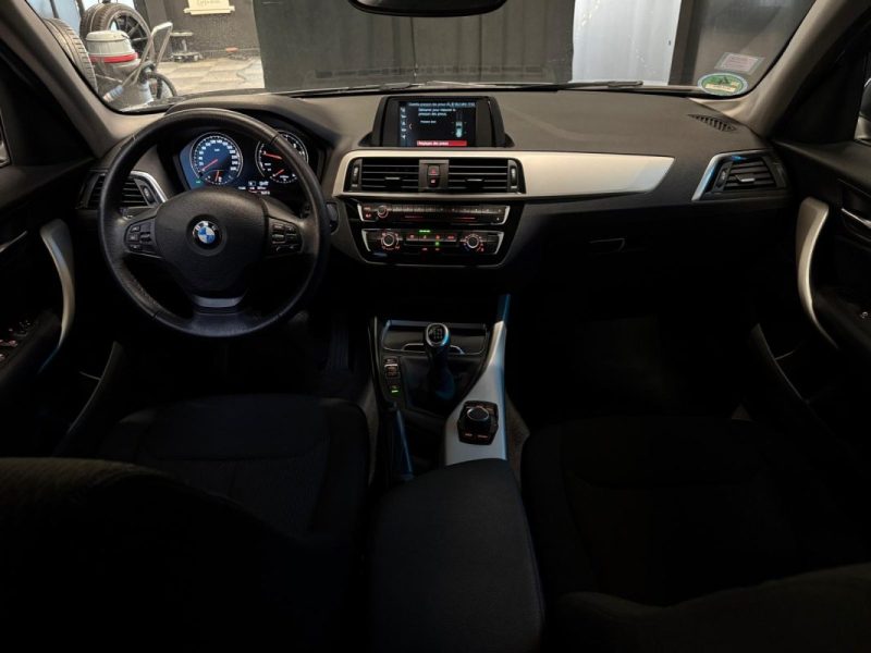BMW SERIE 1 118I URBANCHIC 136 Cv / ENTRETIEN COMPLET + AIDE AU PARKING /