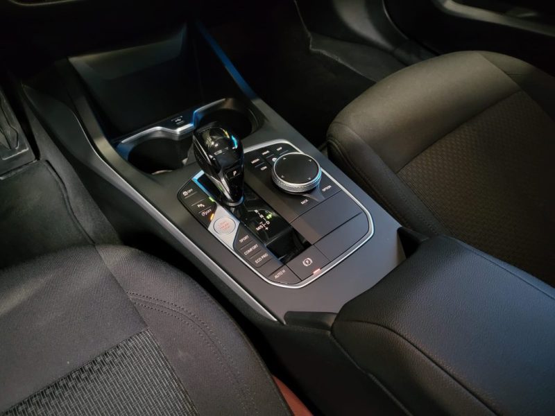 B.M.W. SERIE 1 116dA 116ch DKG7 TOIT OUVRANT PANO /CAMERA 