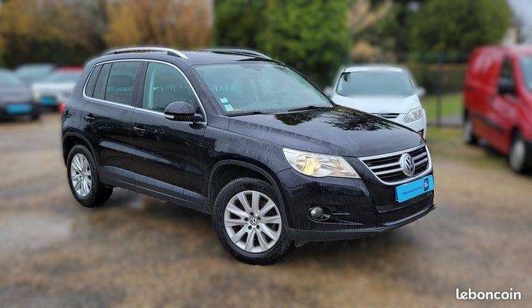 VOLKSWAGEN  TIGUAN  SPORT  2011