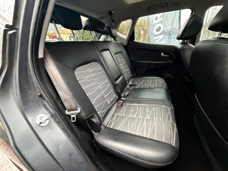 KIA VENGA 1.6 CRDI PREMIUM 