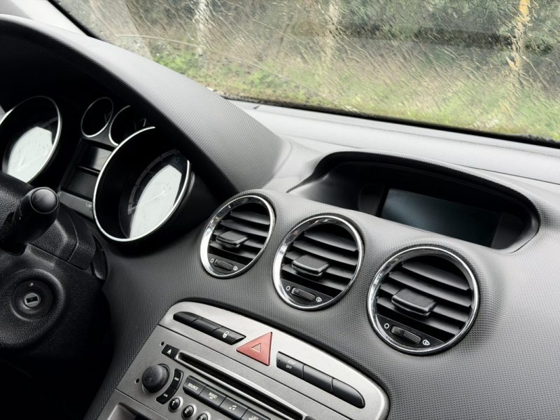 PEUGEOT 308 1.6 HDI 92 PREMIUM PACK