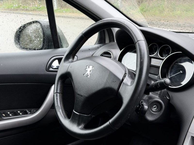 PEUGEOT 308 1.6 HDI 92 PREMIUM PACK