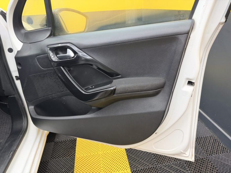 PEUGEOT 208 1.2 110CH TECH EDITION S&S 