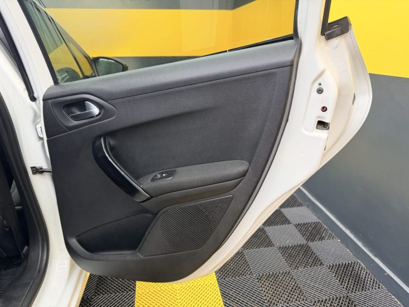 PEUGEOT 208 1.2 110CH TECH EDITION S&S 