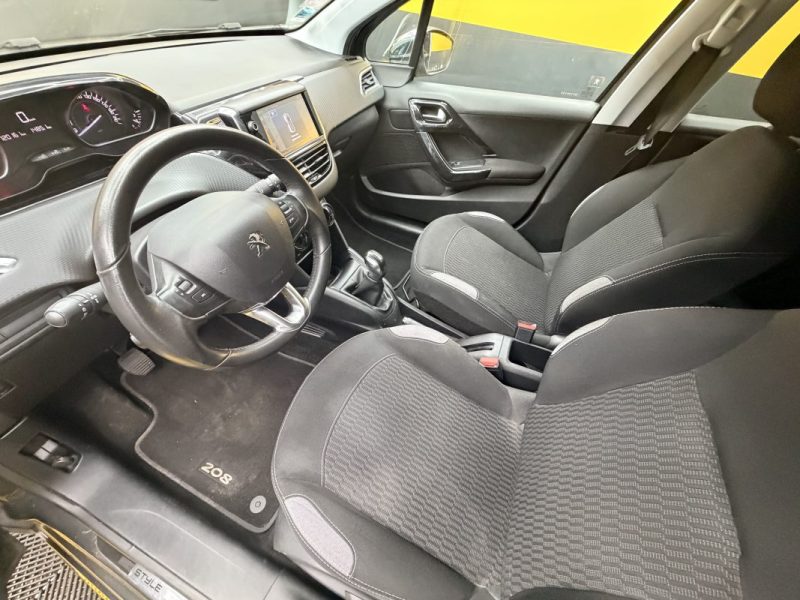 PEUGEOT 208 1.2 VTI 82CH STYLE 5P