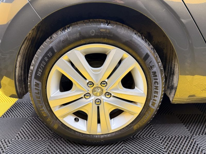 PEUGEOT 208 1.2 VTI 82CH STYLE 5P
