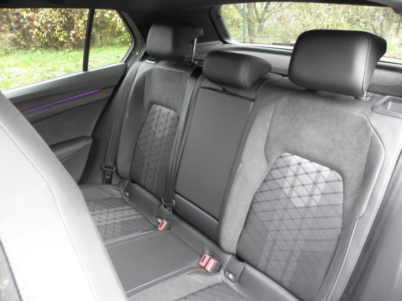 VOLKSWAGEN GOLF 8 1.5 E-TSI 150 RLINE  DSG 2024