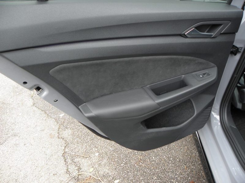 VOLKSWAGEN GOLF 8 1.5 E-TSI 150 RLINE  DSG 2024