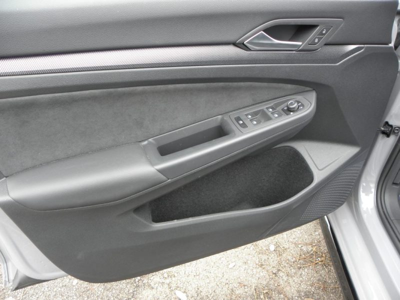 VOLKSWAGEN GOLF 8 1.5 E-TSI 150 RLINE  DSG 2024