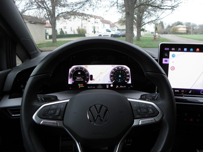 VOLKSWAGEN GOLF 8 1.5 E-TSI 150 RLINE  DSG 2024