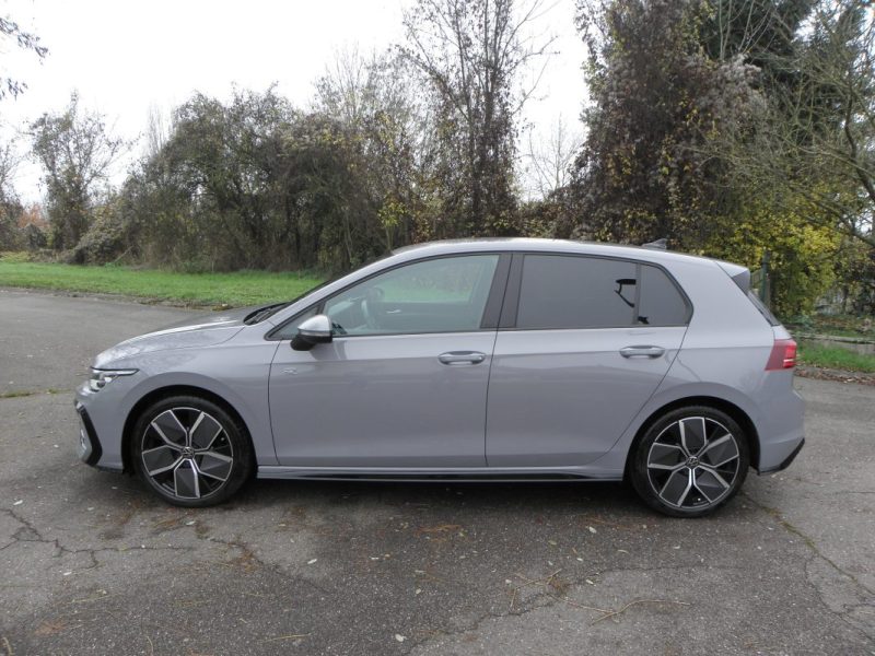 VOLKSWAGEN GOLF 8 1.5 E-TSI 150 RLINE  DSG 2024