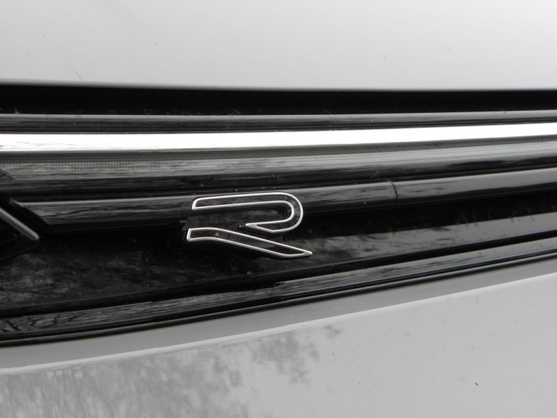 VOLKSWAGEN GOLF 8 1.5 E-TSI 150 RLINE  DSG 2024