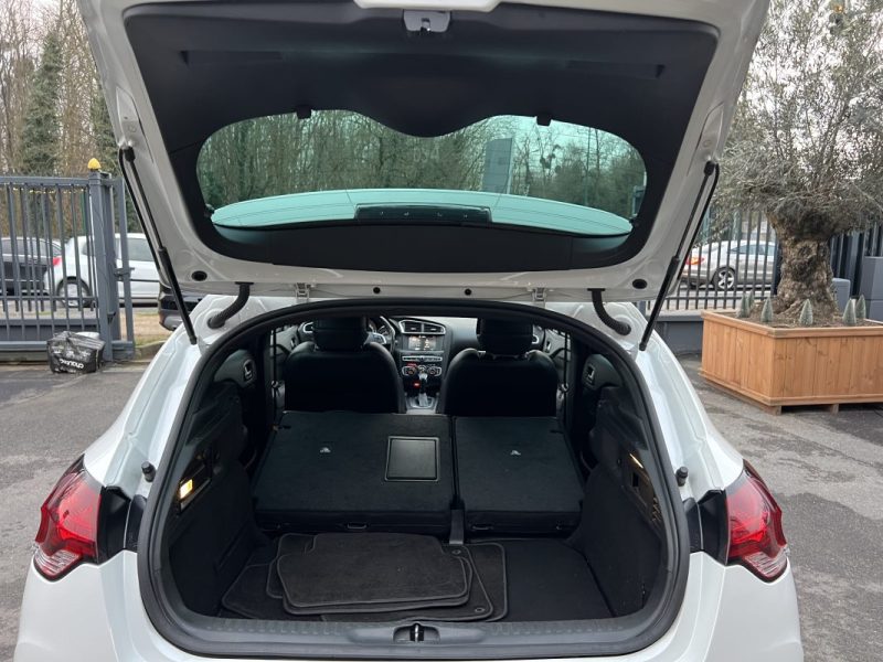 DS DS 4 SPORT CHIC 1.6 THP 165 Cv BOITE AUTOMATIQUE CUIR APPLE & ANDROID GPS FEUX LEDS KEYLESS