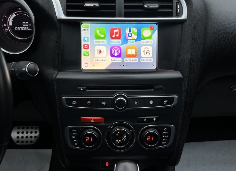 DS DS 4 SPORT CHIC 1.6 THP 165 Cv BOITE AUTOMATIQUE CUIR APPLE & ANDROID GPS FEUX LEDS KEYLESS
