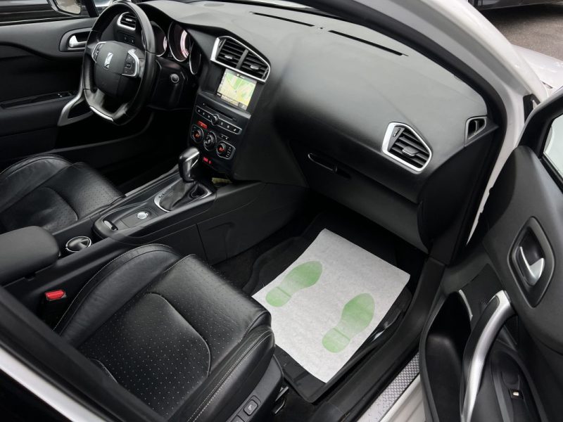 DS DS 4 SPORT CHIC 1.6 THP 165 Cv BOITE AUTOMATIQUE CUIR APPLE & ANDROID GPS FEUX LEDS KEYLESS