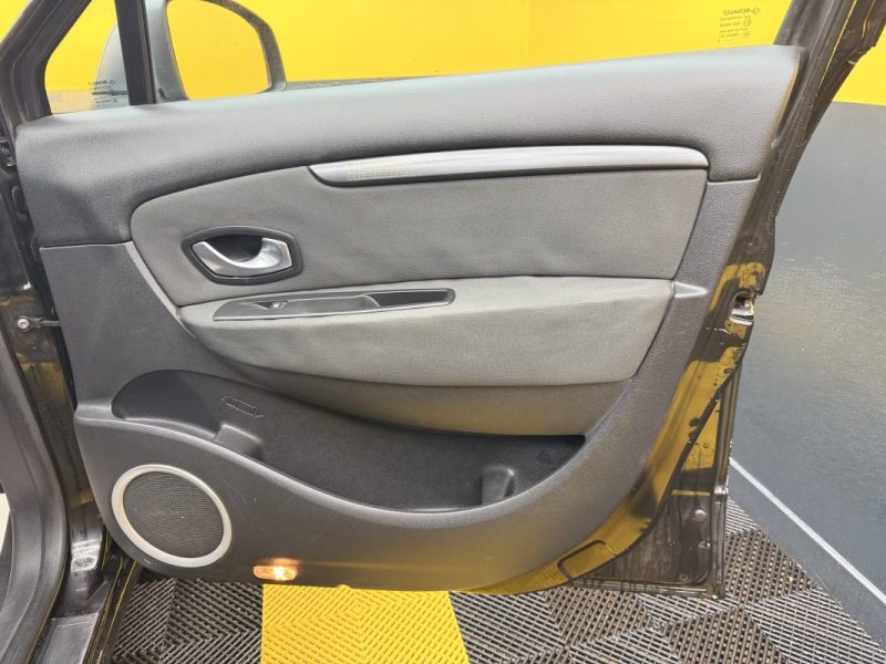 RENAULT SCENICIII GRAND 1.4 TCE 130CH EXPRESSION 7 PLACES 2009