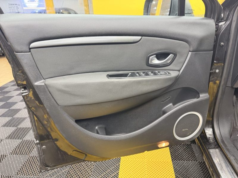 RENAULT SCENICIII GRAND 1.4 TCE 130CH EXPRESSION 7 PLACES 2009