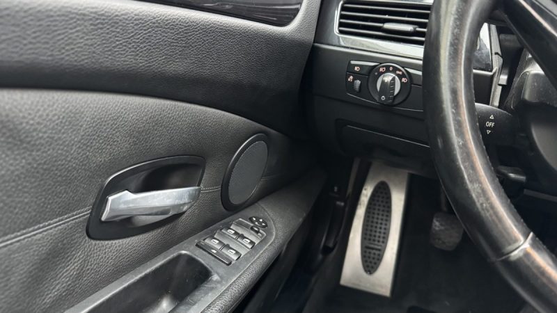 BMW 523I PACK M CUIR GARANTIE 12 MOIS
