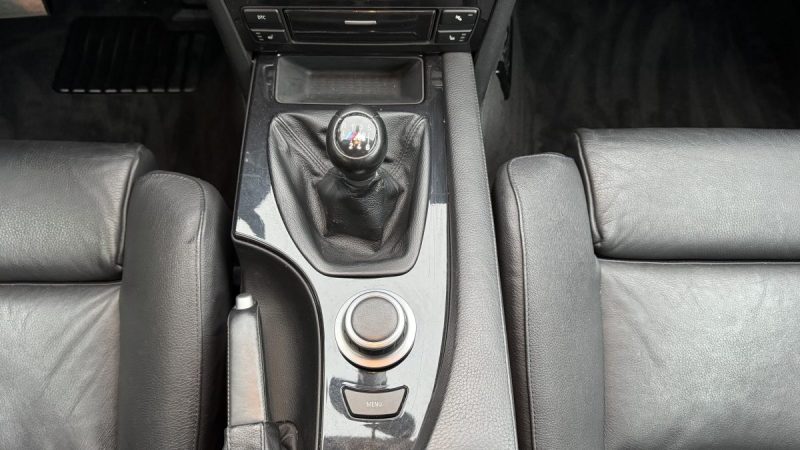 BMW 523I PACK M CUIR GARANTIE 12 MOIS
