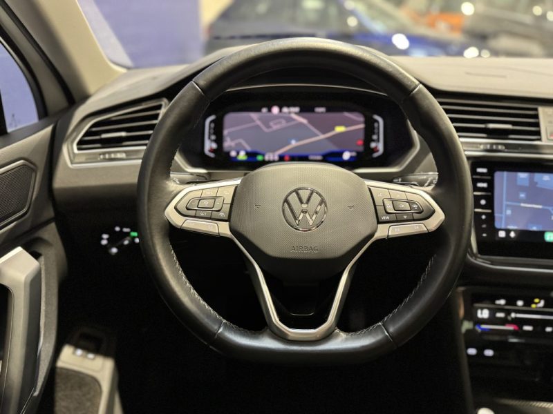 VOLKSWAGEN TIGUAN 1.4 eHYBRID 245ch ELEGANCE DSG6 / TOIT OUVRANT / SUIVI COMPLET