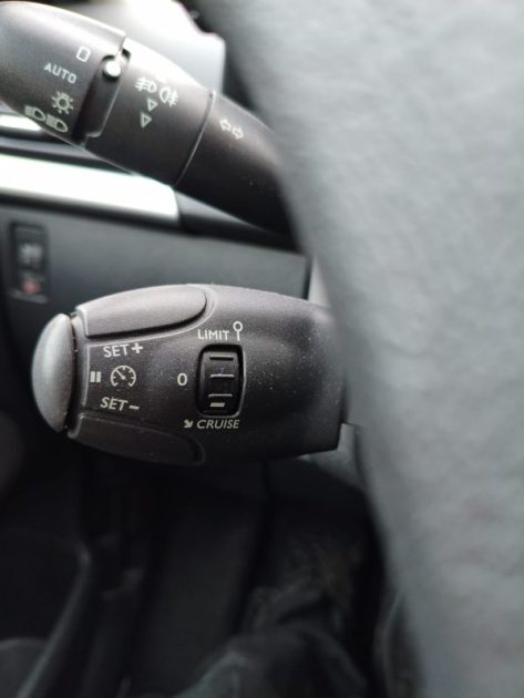 PEUGEOT 207 1.4 HDi 70 PREMIUM – SANS FAP – CLIM AUTO- REGULATEUR DE VITESSE – GARANTIE 12 MOIS