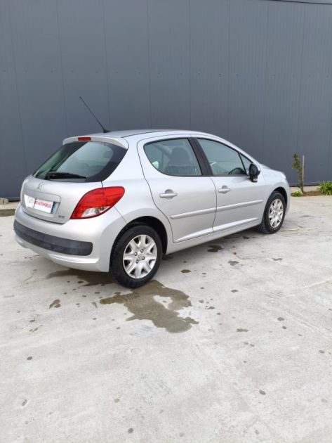 PEUGEOT 207 1.4 HDi 70 PREMIUM – SANS FAP – CLIM AUTO- REGULATEUR DE VITESSE – GARANTIE 12 MOIS