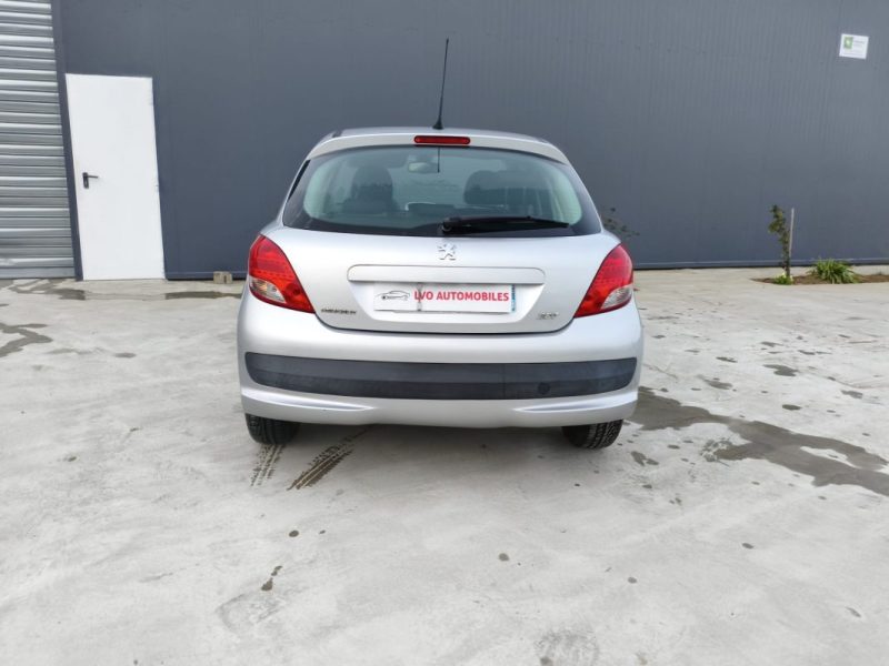 PEUGEOT 207 1.4 HDi 70 PREMIUM – SANS FAP – CLIM AUTO- REGULATEUR DE VITESSE – GARANTIE 12 MOIS