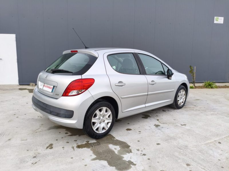 PEUGEOT 207 1.4 HDi 70 PREMIUM – SANS FAP – CLIM AUTO- REGULATEUR DE VITESSE – GARANTIE 12 MOIS