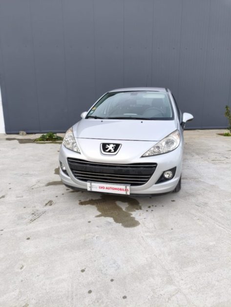 PEUGEOT 207 1.4 HDi 70 PREMIUM – SANS FAP – CLIM AUTO- REGULATEUR DE VITESSE – GARANTIE 12 MOIS