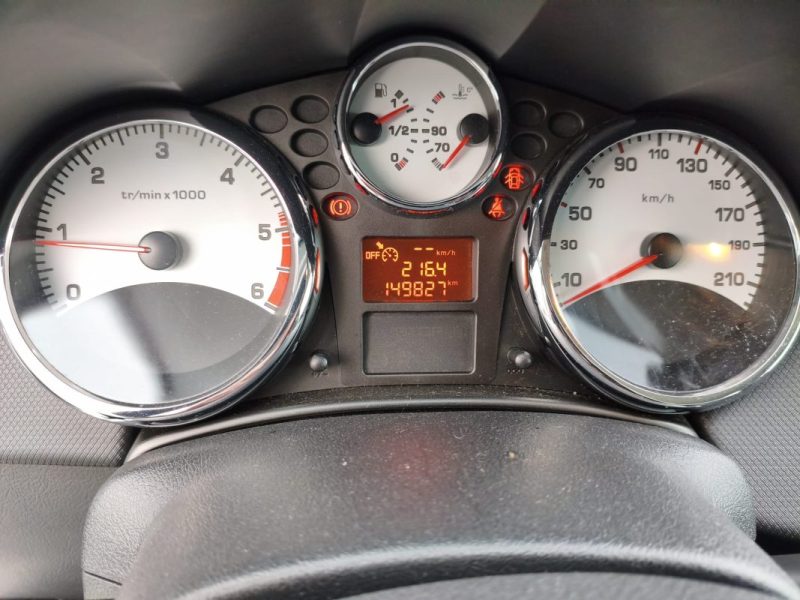 PEUGEOT 207 1.4 HDi 70 PREMIUM – SANS FAP – CLIM AUTO- REGULATEUR DE VITESSE – GARANTIE 12 MOIS